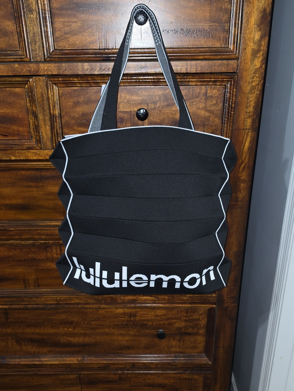 Lululemon Fold It Hold It Tote! Nwts, Black And White! 22 Liter